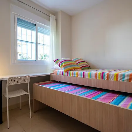 Playa Torrecilla Piscina Centro 2 *