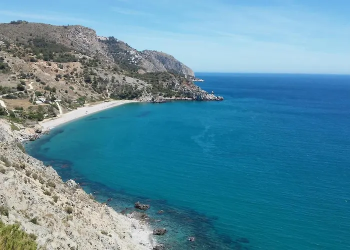 Playa Torrecilla Piscina Centro 2 Nerja