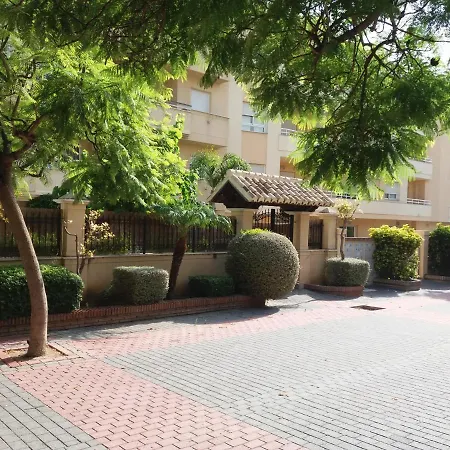 Playa Torrecilla Piscina Centro 2 * Нерха